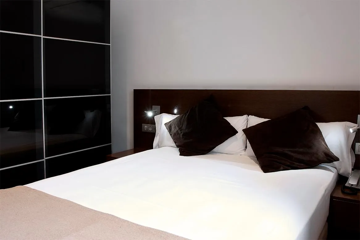 Apartment Apartamentos Turisticos Madanis L’Hospitalet de Llobregat Spanien