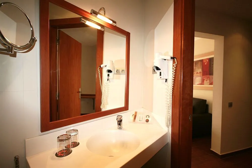Apartamentos Turisticos Madanis L’Hospitalet de Llobregat 0*,  Spanien
