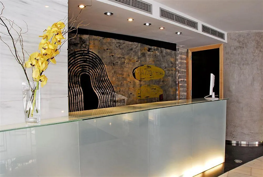 Apartamentos Turisticos Madanis L'Hospitalet de Llobregat 0*,  Spain