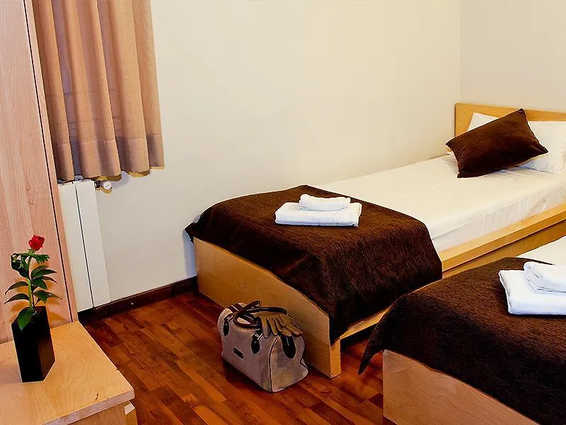 Apartamentos Turisticos Madanis L'Hospitalet de Llobregat