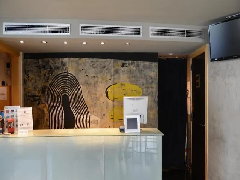 Apartment Apartamentos Turisticos Madanis L'Hospitalet de Llobregat Spain