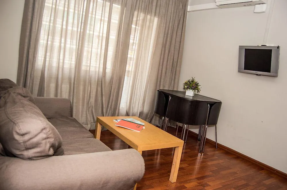 Apartamentos Turisticos Madanis L'Hospitalet de Llobregat